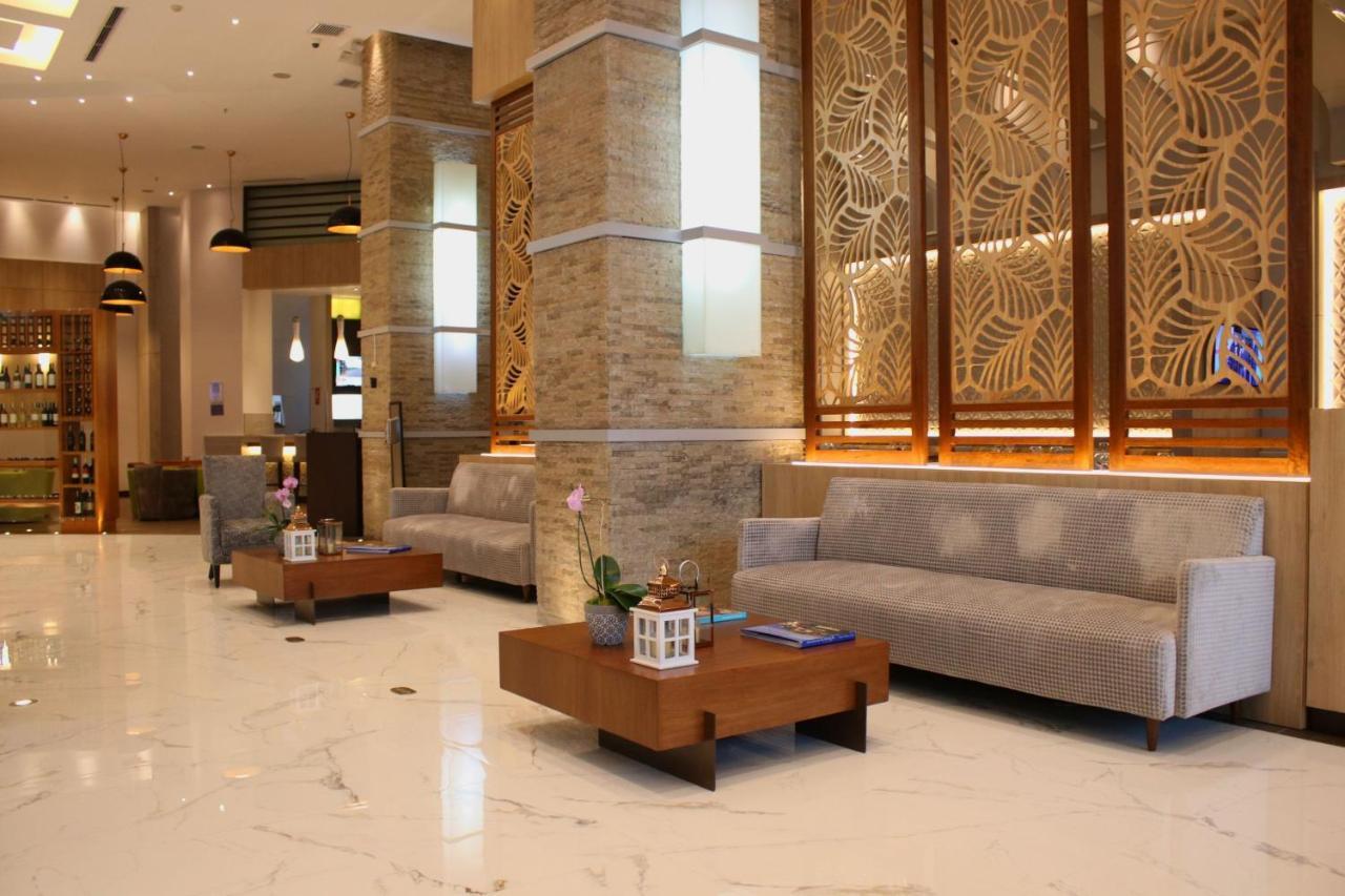 Courtyard By Marriott Guayaquil Hotell Exteriör bild