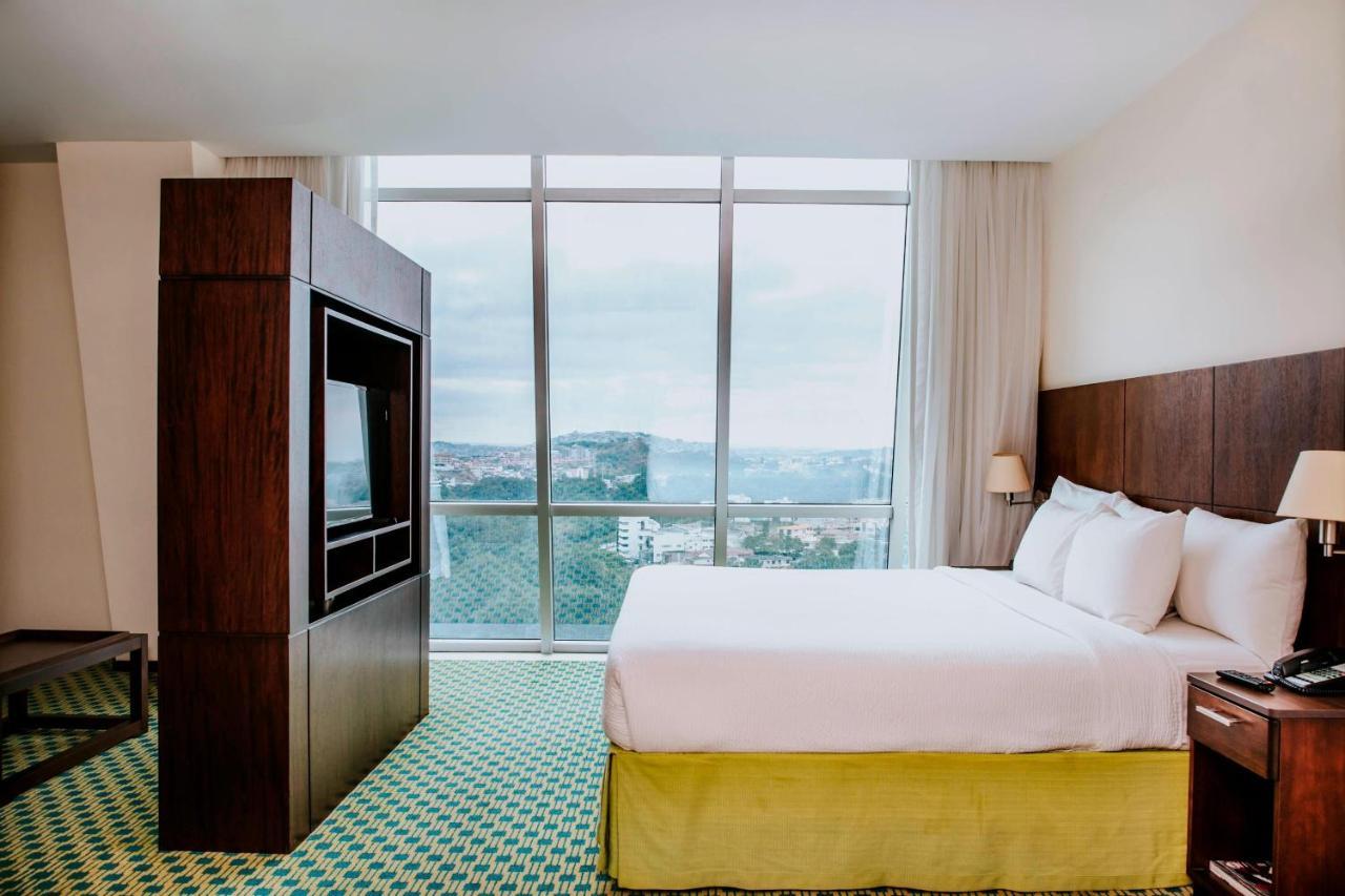 Courtyard By Marriott Guayaquil Hotell Exteriör bild