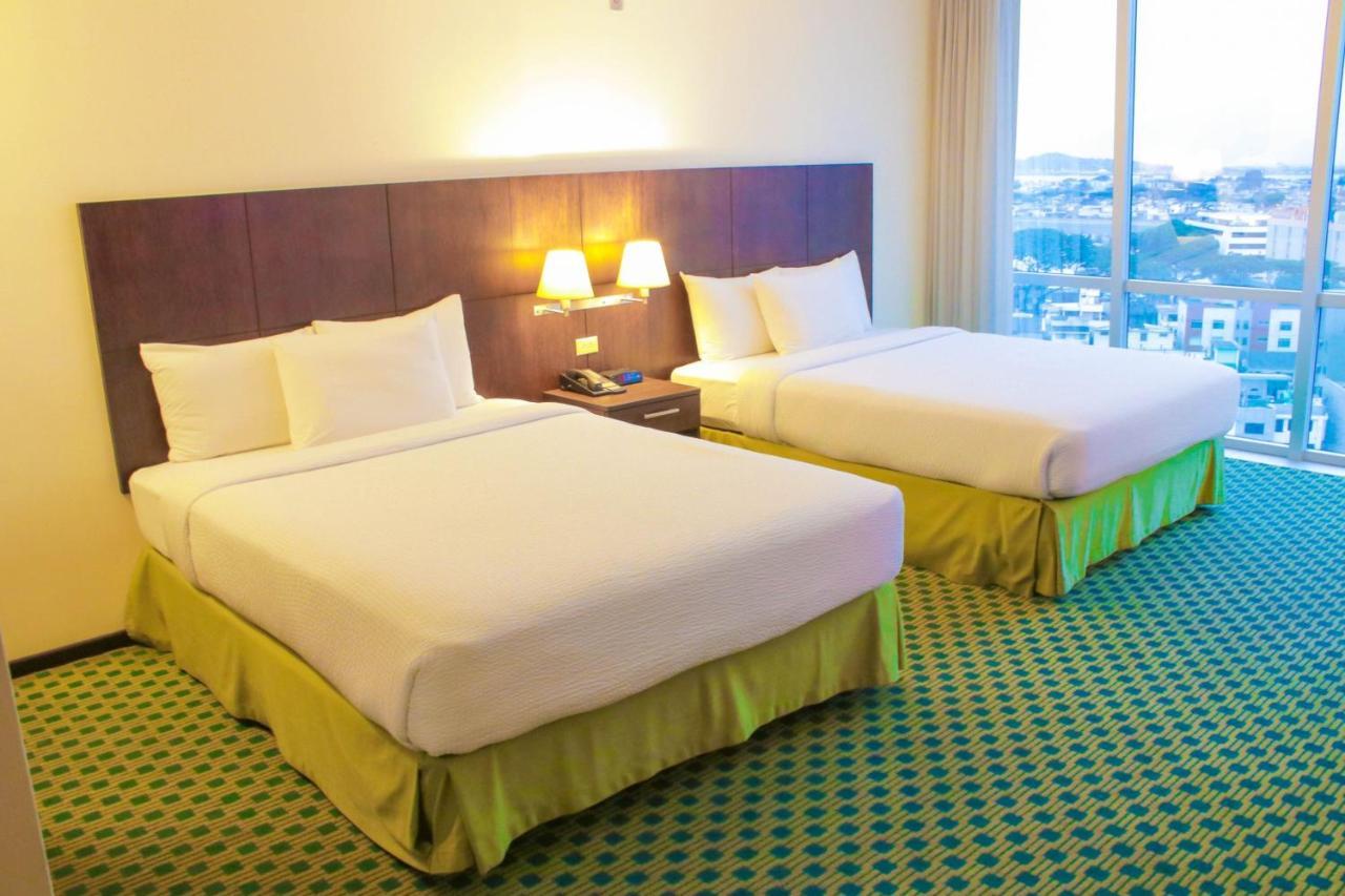 Courtyard By Marriott Guayaquil Hotell Exteriör bild