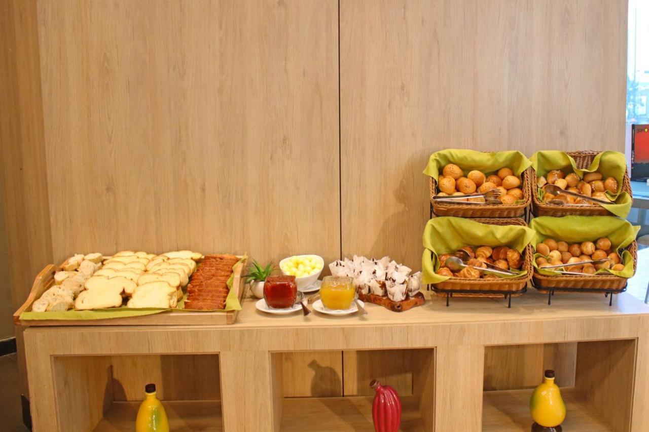 Courtyard By Marriott Guayaquil Hotell Exteriör bild