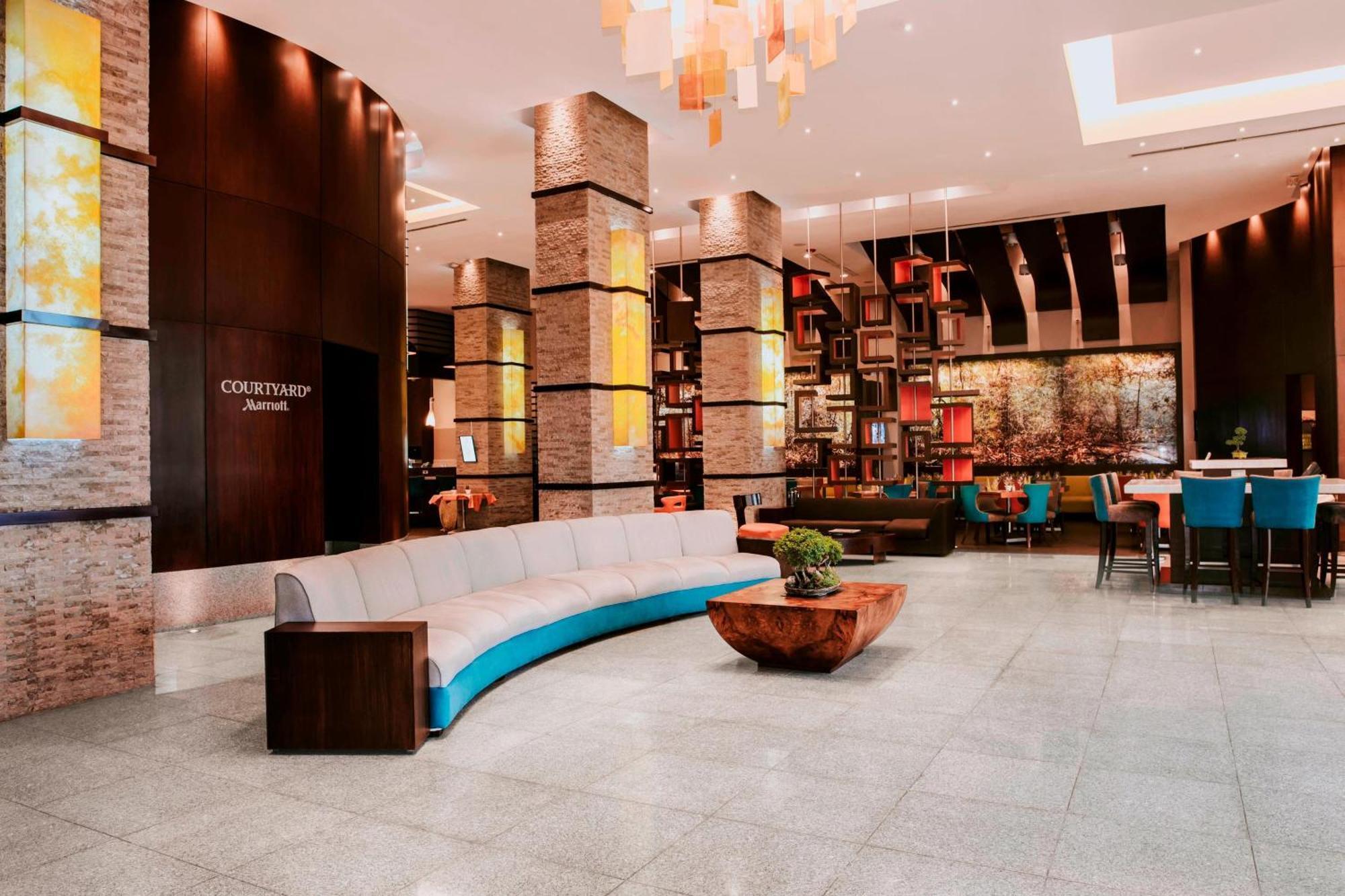 Courtyard By Marriott Guayaquil Hotell Exteriör bild